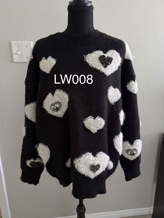 Sweaters - Black Heart Pattern Women's Sweater
